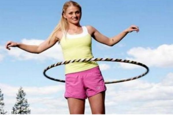 轉(zhuǎn)呼啦圈減肥有效果嗎 轉(zhuǎn)呼啦圈是有氧運動還是無氧運動 轉(zhuǎn)呼啦圈減肥有效果嗎 轉(zhuǎn)呼啦圈是有氧運動還是無氧運動