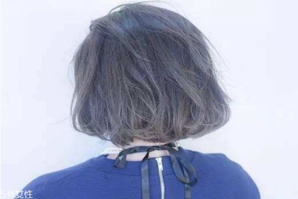 漂頭發(fā)幾個(gè)月可以燙發(fā) 頭發(fā)漂了多久才能燙 漂頭發(fā)幾個(gè)月可以燙發(fā) 頭發(fā)漂了多久才能燙