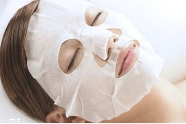 坐月子可以敷面膜嗎 哺乳期用什么牌子的面膜好 坐月子可以敷面膜嗎 哺乳期用什么牌子的面膜好