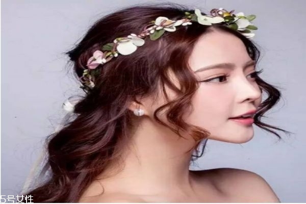 結(jié)婚時應該畫什么妝呢 新娘妝有什么講究嗎