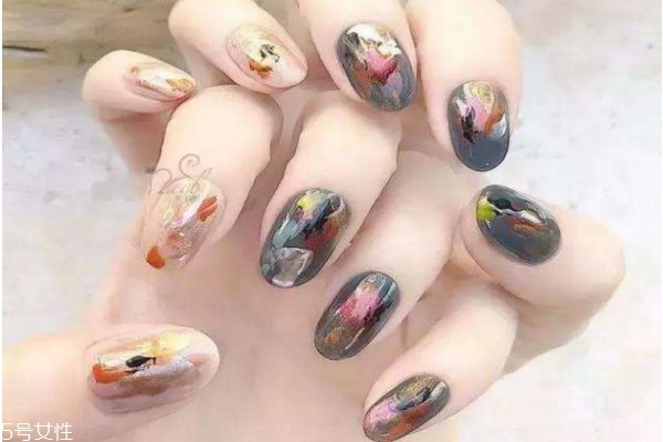 腮紅美甲怎么做 做美甲的基本步驟 腮紅美甲怎么做 做美甲的基本步驟