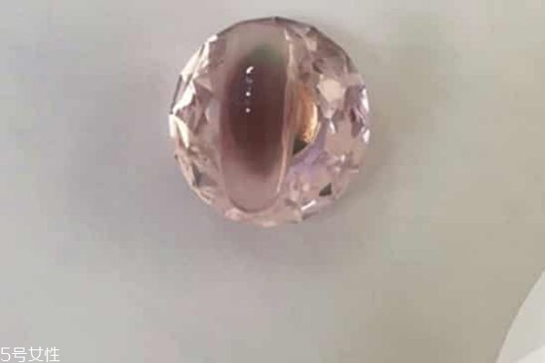 腮紅美甲怎么做 做美甲的基本步驟 腮紅美甲怎么做 做美甲的基本步驟