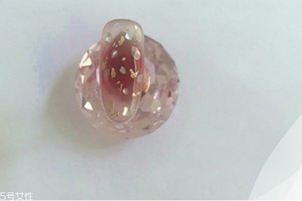 腮紅美甲怎么做 做美甲的基本步驟 腮紅美甲怎么做 做美甲的基本步驟