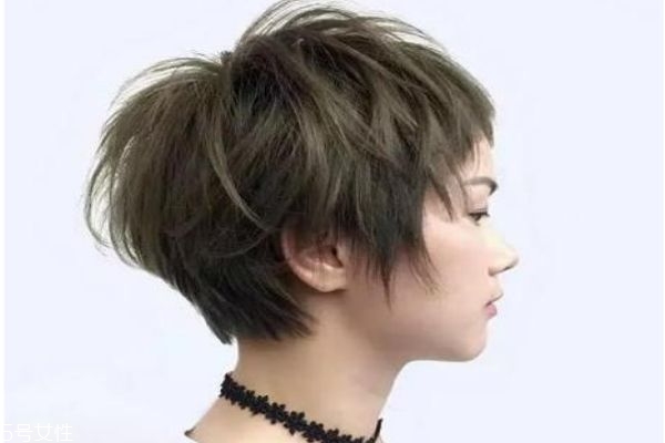 今年最流行的發(fā)型圖片短發(fā)燙發(fā) 紋理燙短發(fā)圖片女 今年最流行的發(fā)型圖片短發(fā)燙發(fā) 紋理燙短發(fā)圖片女