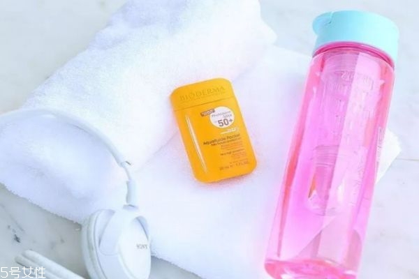 怎么選防曬霜 關(guān)于防曬的一些小知識(shí)你知道嗎 怎么選防曬霜 關(guān)于防曬的一些小知識(shí)你知道嗎