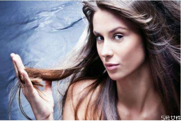 頭發(fā)多久燙一次比較好 怎么降低燙發(fā)的傷害 頭發(fā)多久燙一次比較好 怎么降低燙發(fā)的傷害