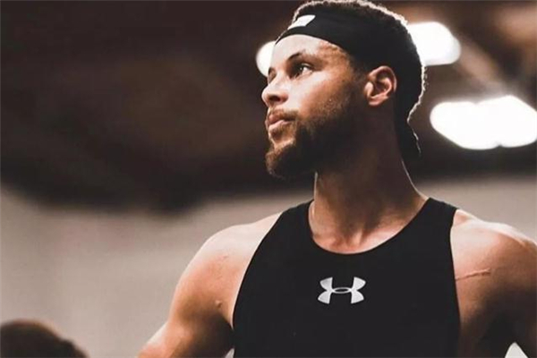 ua curry 7實(shí)物開箱 安德瑪庫里7代開箱測(cè)評(píng)