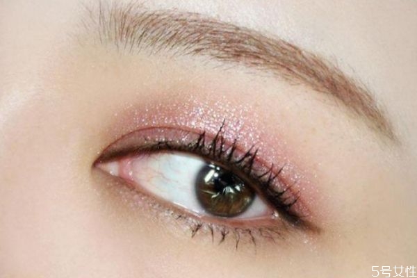 紋眉不當(dāng)有什么危害 紋眉的操作步驟 紋眉不當(dāng)有什么危害 紋眉的操作步驟