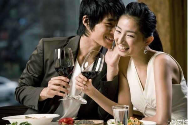 第一次約會后怎樣發(fā)展 第一次和女生約會的技巧 第一次約會后怎樣發(fā)展 第一次和女生約會的技巧