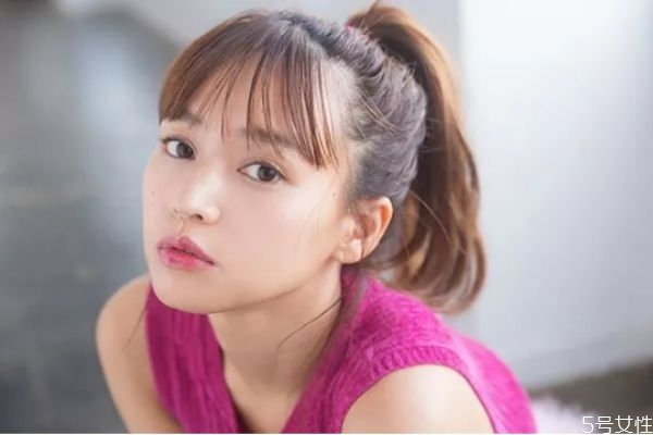 睫毛夾可以用多久 睫毛夾用多長(zhǎng)時(shí)間換 睫毛夾可以用多久 睫毛夾用多長(zhǎng)時(shí)間換