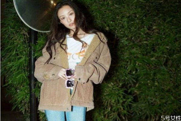 男票很黏你時是什么樣的體驗 男朋友很黏你怎么辦 男票很黏你時是什么樣的體驗 男朋友很黏你怎么辦