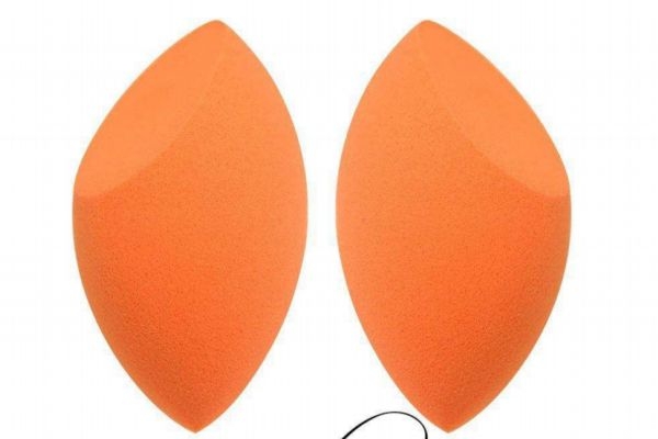 硅膠粉撲和美妝蛋哪個好用 硅膠粉撲和氣墊粉撲對比 硅膠粉撲和美妝蛋哪個好用 硅膠粉撲和氣墊粉撲對比