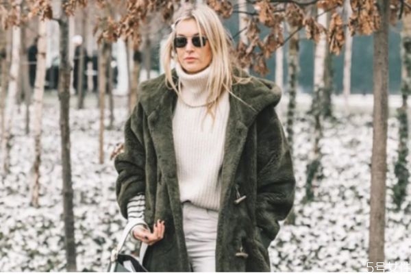 羊羔毛外套配什么褲子好看 羊羔毛外套搭配禁忌 羊羔毛外套配什么褲子好看 羊羔毛外套搭配禁忌