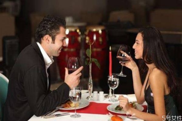 給相親對(duì)象發(fā)微信不回怎么辦 和相親對(duì)象溝通的技巧 給相親對(duì)象發(fā)微信不回怎么辦 和相親對(duì)象溝通的技巧