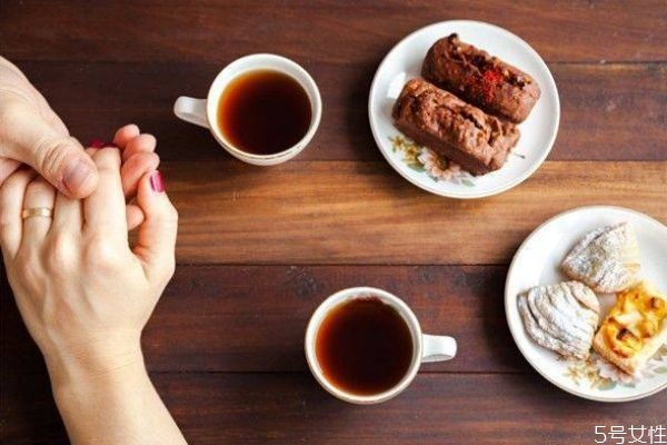 網(wǎng)戀可靠嗎 四招教你應(yīng)對網(wǎng)戀陷阱 網(wǎng)戀可靠嗎 四招教你應(yīng)對網(wǎng)戀陷阱