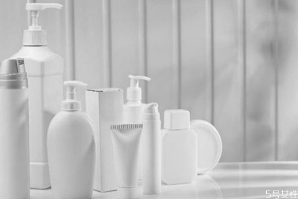 護(hù)膚品先用小樣還是正裝 護(hù)膚品小樣跟正裝是一樣的嗎 護(hù)膚品先用小樣還是正裝 護(hù)膚品小樣跟正裝是一樣的嗎