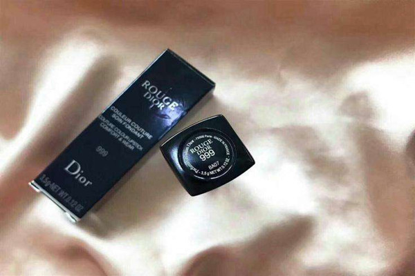 dior999啞光和滋潤包裝區(qū)別 迪奧999啞光和滋潤哪個(gè)好