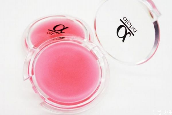 唇凍可以當(dāng)口紅用嗎 唇凍和口紅的區(qū)別 唇凍可以當(dāng)口紅用嗎 唇凍和口紅的區(qū)別