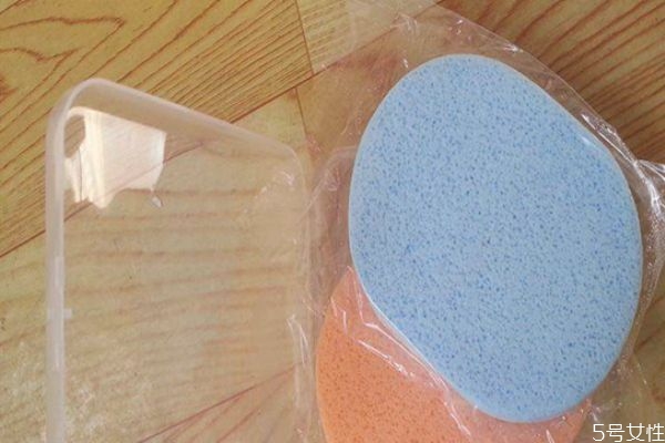 洗臉撲怎么洗臉 洗臉撲比毛巾洗臉的好處 洗臉撲怎么洗臉 洗臉撲比毛巾洗臉的好處