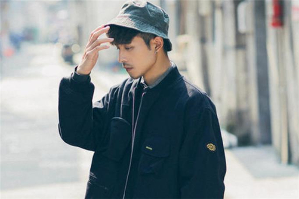 工裝風(fēng)穿什么衣服好 男生工裝風(fēng)搭配指南 工裝風(fēng)穿什么衣服好 男生工裝風(fēng)搭配指南