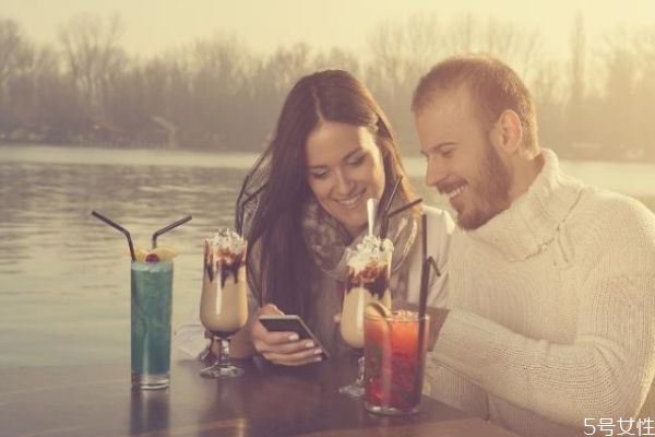 夫妻該怎么過 怎樣過好夫妻生活 夫妻該怎么過 怎樣過好夫妻生活