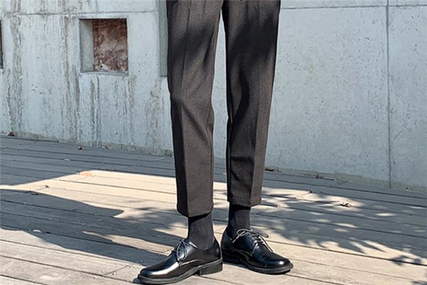 矮個(gè)子男生怎么穿出英倫風(fēng) 小個(gè)子男生英倫風(fēng)穿搭圖片 矮個(gè)子男生怎么穿出英倫風(fēng) 小個(gè)子男生英倫風(fēng)穿搭圖片