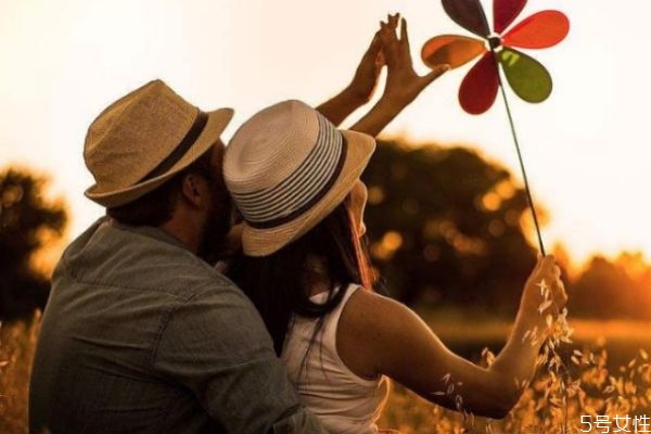 女人最怕情人對她做什么 女人出軌后害怕情人嗎 女人最怕情人對她做什么 女人出軌后害怕情人嗎