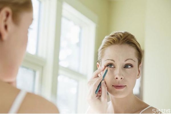 做完黑臉娃娃要注意什么 做完黑臉娃娃的注意事項(xiàng) 做完黑臉娃娃要注意什么 做完黑臉娃娃的注意事項(xiàng)