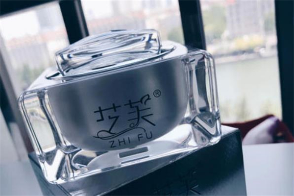 瘦臉?biāo)看斡枚嗌?瘦臉?biāo)茨?>
<strong>瘦臉?biāo)看斡枚嗌?瘦臉?biāo)茨?/strong>
</a>
<p>瘦臉?biāo)菍τ谀槾蟮娜藖碚f十分有誘惑力的一款單品，相信大家都有聽說過，堅(jiān)持使用的話確實(shí)是可以起到瘦臉作用的，那么，瘦臉?biāo)看斡枚嗌俦容^合適呢？</p>
</li>
<li>
<a href=