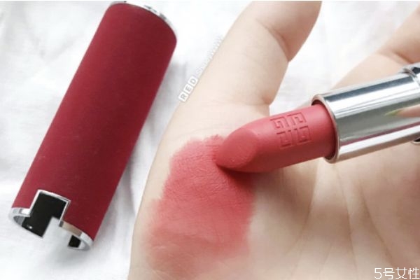 紀(jì)梵希紅絲絨33好看嗎 紀(jì)梵希紅絲絨33什么顏色 紀(jì)梵希紅絲絨33好看嗎 紀(jì)梵希紅絲絨33什么顏色