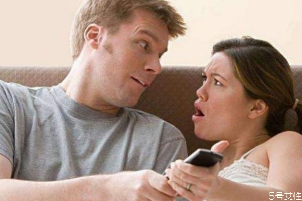 老公不愛(ài)老婆的表現(xiàn) 老公不在乎妻子的表現(xiàn) 老公不愛(ài)老婆的表現(xiàn) 老公不在乎妻子的表現(xiàn)