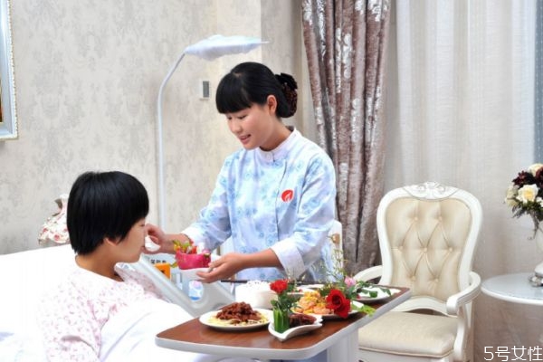 月子餐會(huì)吃胖嗎 坐月子吃面條容易長(zhǎng)胖嗎