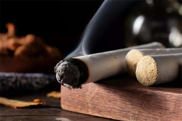 艾灸減肥一個(gè)月瘦多少 艾灸減肥多長時(shí)間能見效