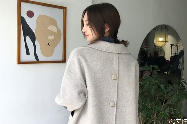 蘇力和阿爾巴卡的區(qū)別 阿爾巴卡大衣保暖效果 蘇力和阿爾巴卡的區(qū)別 阿爾巴卡大衣保暖效果