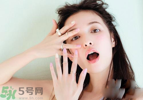 眼妝暈妝怎么辦？解救眼妝暈妝的方法