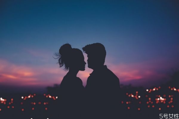 老公不理你冷戰(zhàn)怎么辦 這幾招讓他不敢和你冷戰(zhàn) 老公不理你冷戰(zhàn)怎么辦 這幾招讓他不敢和你冷戰(zhàn)