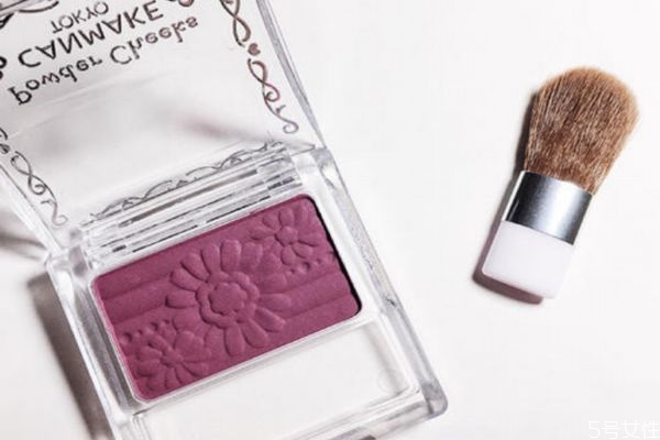 梅子色腮紅好看嗎 canmake梅子色腮紅好用嗎 梅子色腮紅好看嗎 canmake梅子色腮紅好用嗎