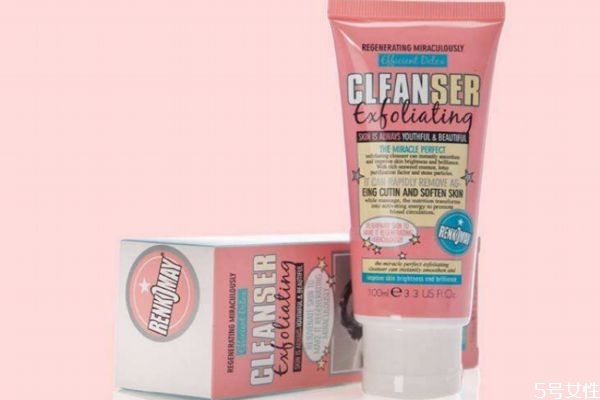 去完角質(zhì)還要用洗面奶嗎 洗面奶和去角質(zhì)的順序 去完角質(zhì)還要用洗面奶嗎 洗面奶和去角質(zhì)的順序