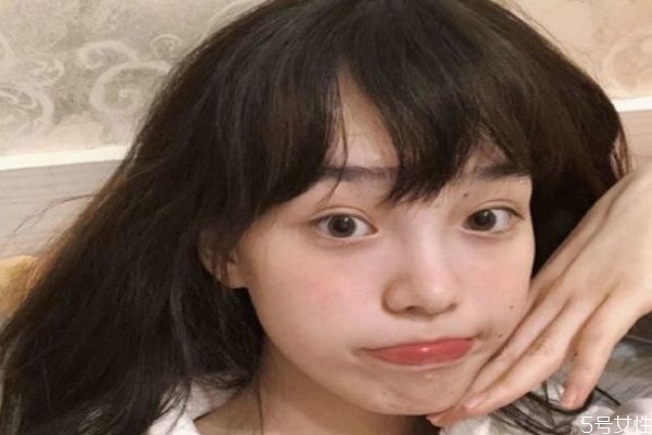 什么方法可以讓頭發(fā)看起來(lái)有光澤 怎樣能讓頭發(fā)更有光澤 什么方法可以讓頭發(fā)看起來(lái)有光澤 怎樣能讓頭發(fā)更有光澤