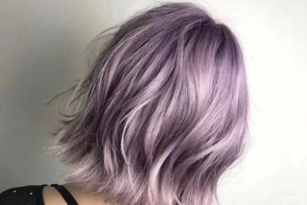 頭發(fā)精華液怎么用 精華液能抹頭發(fā)嗎 頭發(fā)精華液怎么用 精華液能抹頭發(fā)嗎