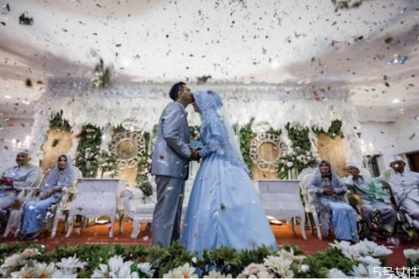 惹老公生氣哄他的短信怎么說 給老公道歉的暖心句子 惹老公生氣哄他的短信怎么說 給老公道歉的暖心句子