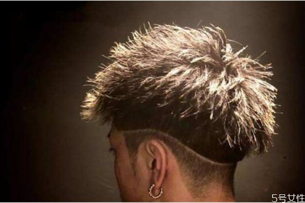 頭發(fā)打薄可以錫紙燙嗎 頭發(fā)打薄后還能恢復(fù)嗎 頭發(fā)打薄可以錫紙燙嗎 頭發(fā)打薄后還能恢復(fù)嗎