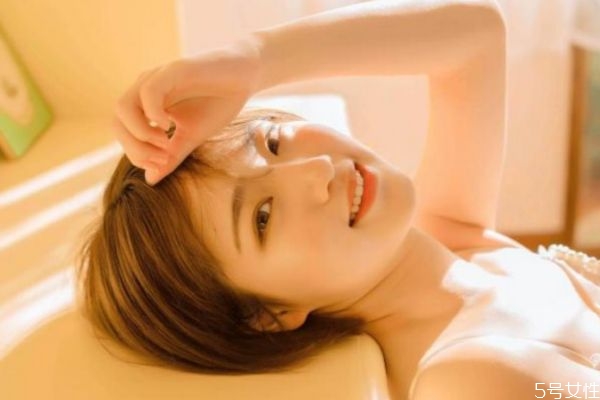 一見鐘情是什么感覺(jué) 一見鐘情的感覺(jué)是怎么樣