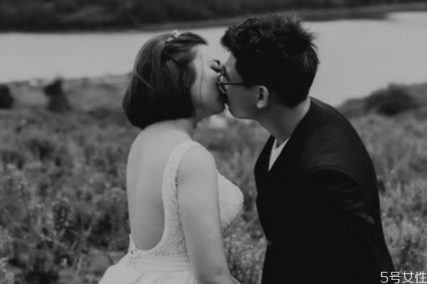 老公出軌后該怎么溝通 老公出軌接受不了怎么辦 老公出軌后該怎么溝通 老公出軌接受不了怎么辦