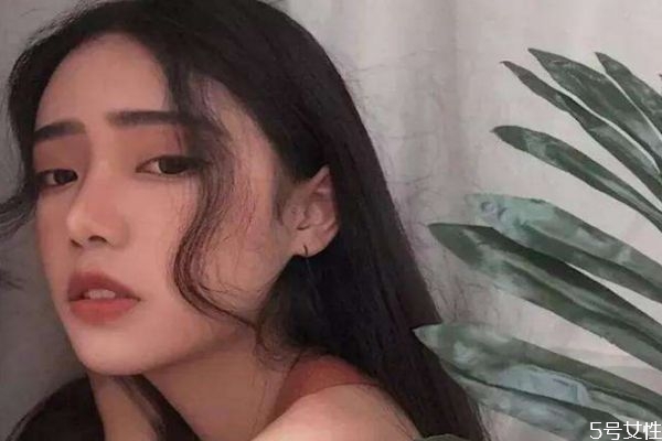 染黑發(fā)后越洗越黃嗎 染黑發(fā)對身體有害嗎 染黑發(fā)后越洗越黃嗎 染黑發(fā)對身體有害嗎