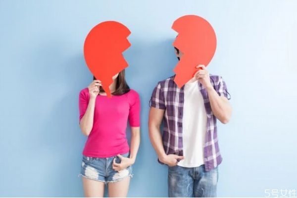 該怎么對付老公的冷落 怎么樣故意冷落男人讓他更愛你 該怎么對付老公的冷落 怎么樣故意冷落男人讓他更愛你