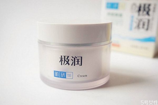 面霜油膩可能是這4點沒做好 面霜適合混干和干皮 面霜油膩可能是這4點沒做好 面霜適合混干和干皮