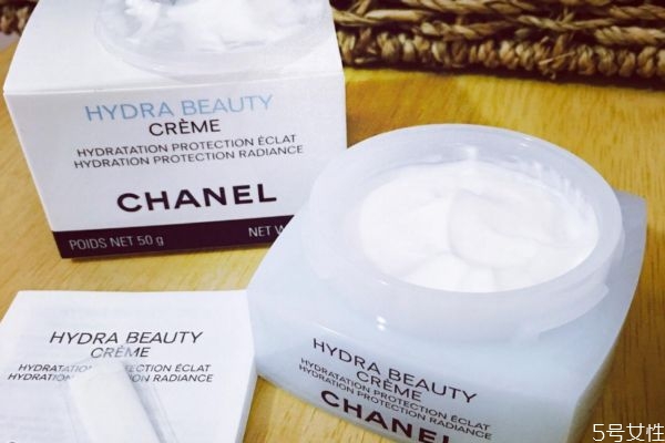 面霜油膩可能是這4點沒做好 面霜適合混干和干皮 面霜油膩可能是這4點沒做好 面霜適合混干和干皮