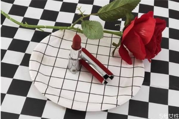 紀(jì)梵希n37口紅怎么辨別真假 紀(jì)梵希怎么查詢(xún)真?zhèn)? alt=