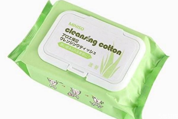 卸妝濕巾跟卸妝水哪個(gè)好 卸妝濕巾和卸妝水區(qū)別 卸妝濕巾跟卸妝水哪個(gè)好 卸妝濕巾和卸妝水區(qū)別